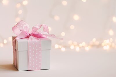 Hvor mye bør man gi i bryllupsgave - 4 enkle retningslinjer for alle bryllup