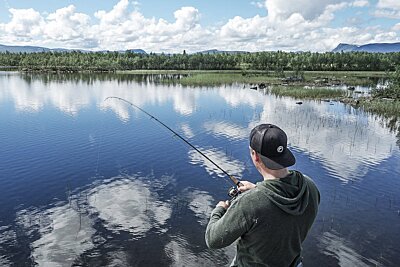 Personlig gave til fiskeren - Våre 12 beste tips om fiske gaver