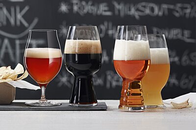 Sommerlige ølglass med egen tekst